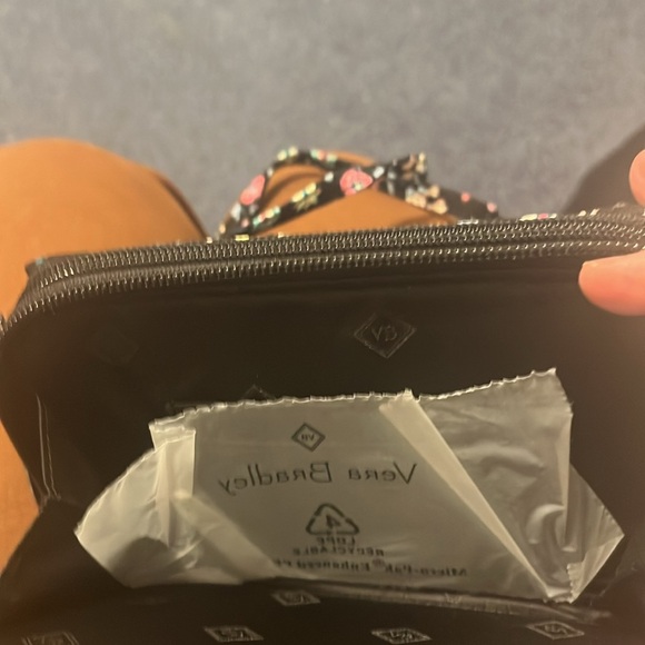 Vera Bradley, all in one Crossbody purse - Picture 3 of 6